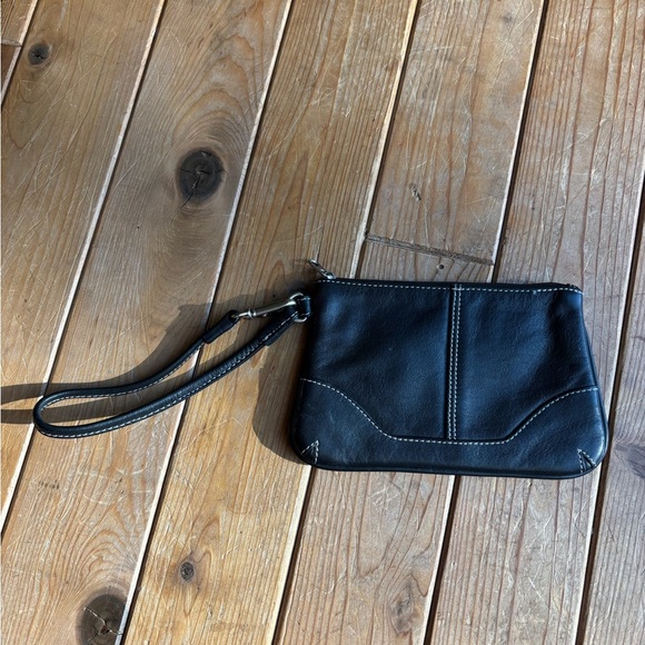 Black leather coinpurse wristlet - Picture 3 of 4